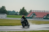 Evening Adv_Mid Group Black Bikes